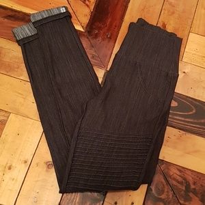 Black moto jeggings size XS